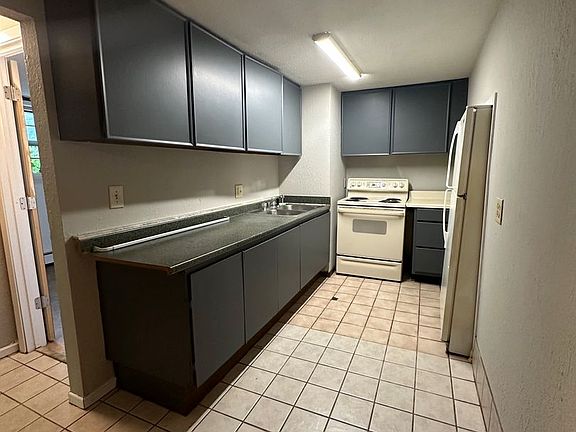 3rd image of 1835 Mechanic Ave APT 5