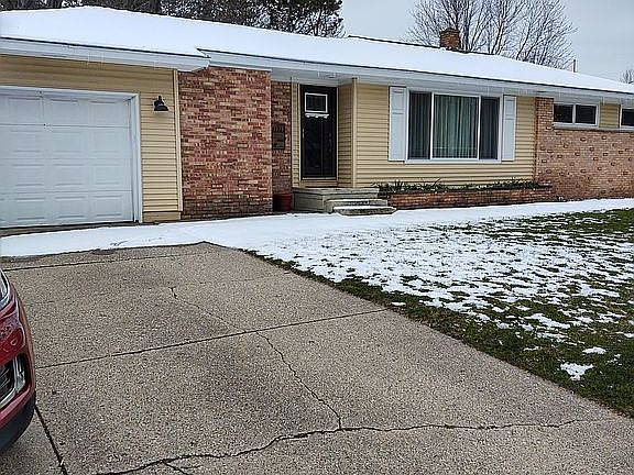 3rd image of 1130 Taylor Ave