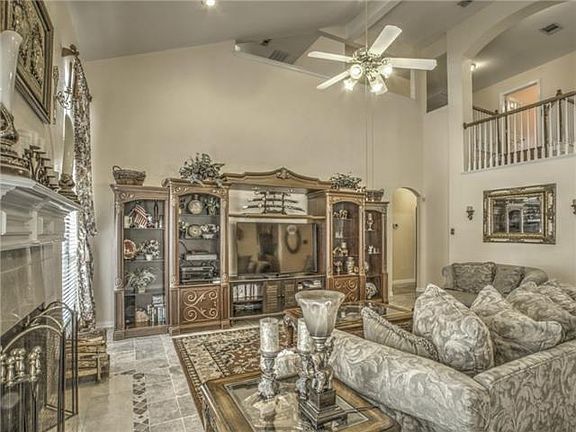 5th image of 5700 Courtney Cir