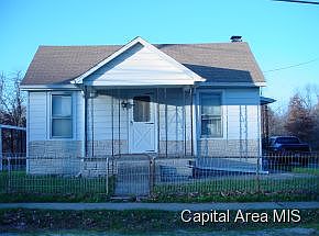 3rd image of 817 E Madison St