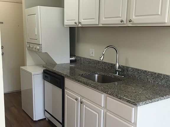 4th image of 1533 Natalie Ln APT 104