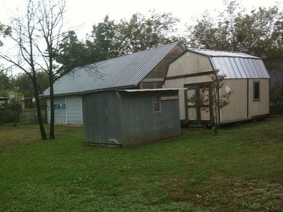 5th image of 601 4th St