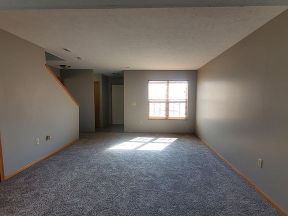 5th image of 2210 W Todd Ln