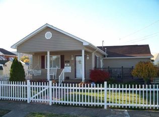 305 17th St, Dunbar, WV 25064