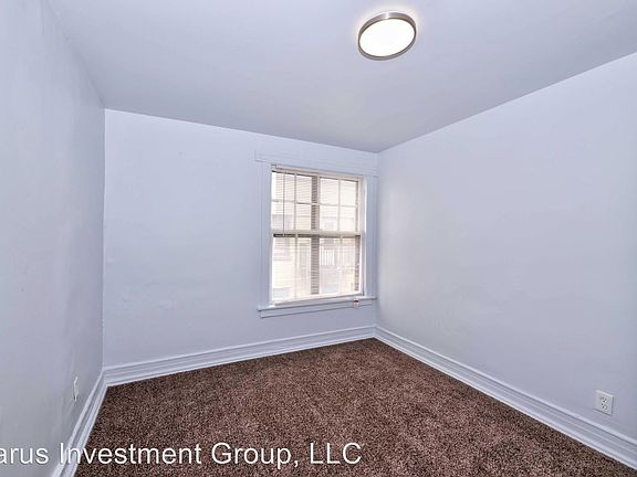 4th image of 4234 1/2 S Michigan Ave APT 3E