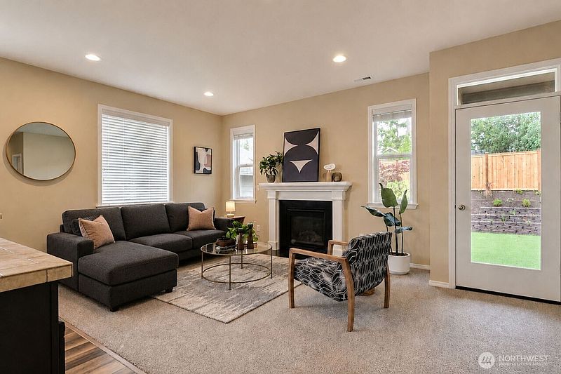 2nd image of 11244 Borgen Loop