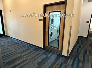 Marcy Holmes/Dinkytown 3rd Floor, 2 Primary Baths, Dishwasher, 1 Parking Space, 1 Month Free, Minneapolis, MN 55414