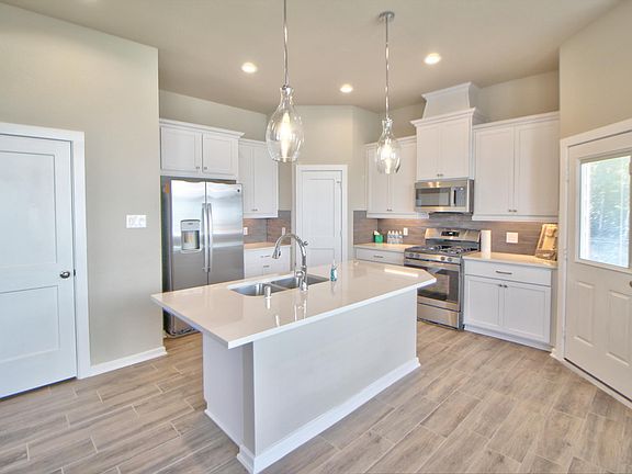 5th image of 544 Long Leaf Pine Dr