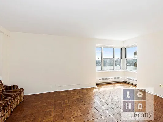 Rented by LoHo Realty | media 18