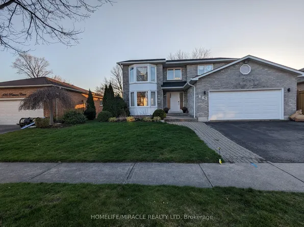 442 Rimosa Ct, Oshawa, ON L1J 7T6