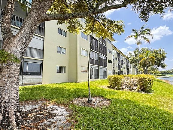 2nd image of 1400 SW 131st Way APT 305Q
