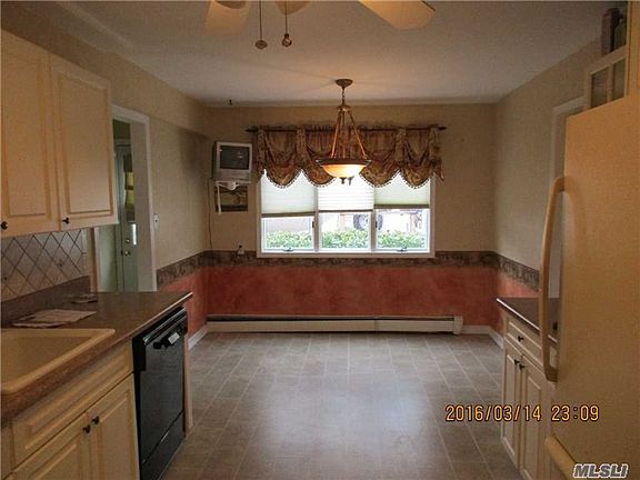 4th image of 42 Parkway Dr S