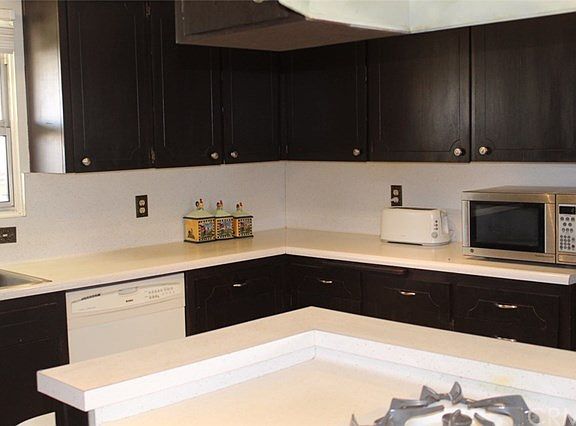 2nd image of 117 W Desert View Dr