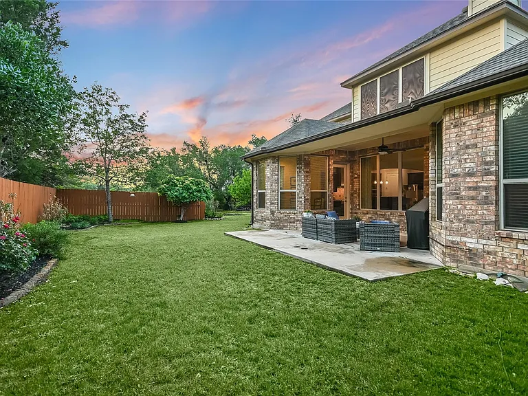 223 Lake Como Dr — Photo 31