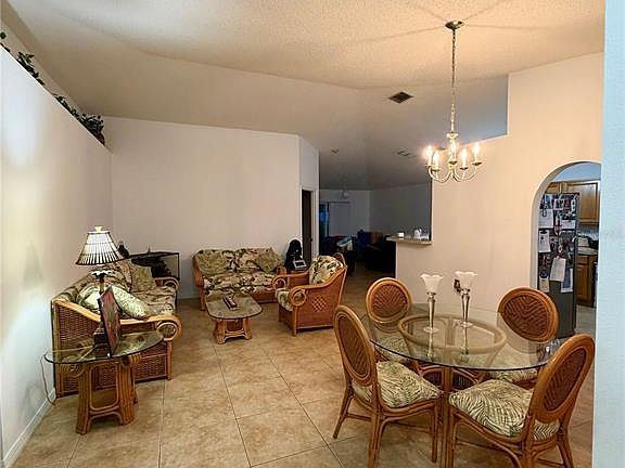 2nd image of 106 Circle Hill Rd