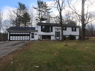 1 Oak St, Greene, ME 04236