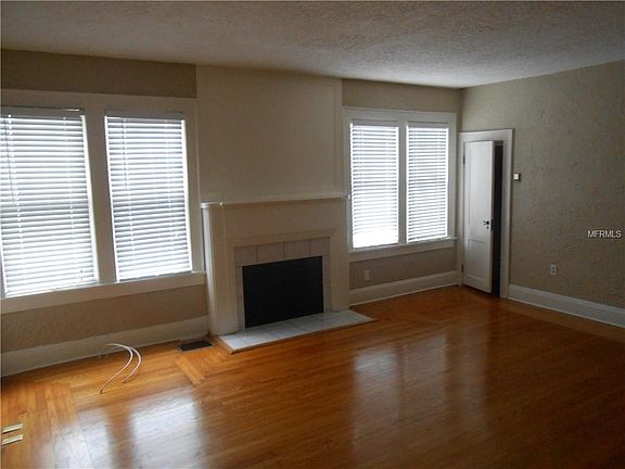 4th image of 2406 Fairmount Ave