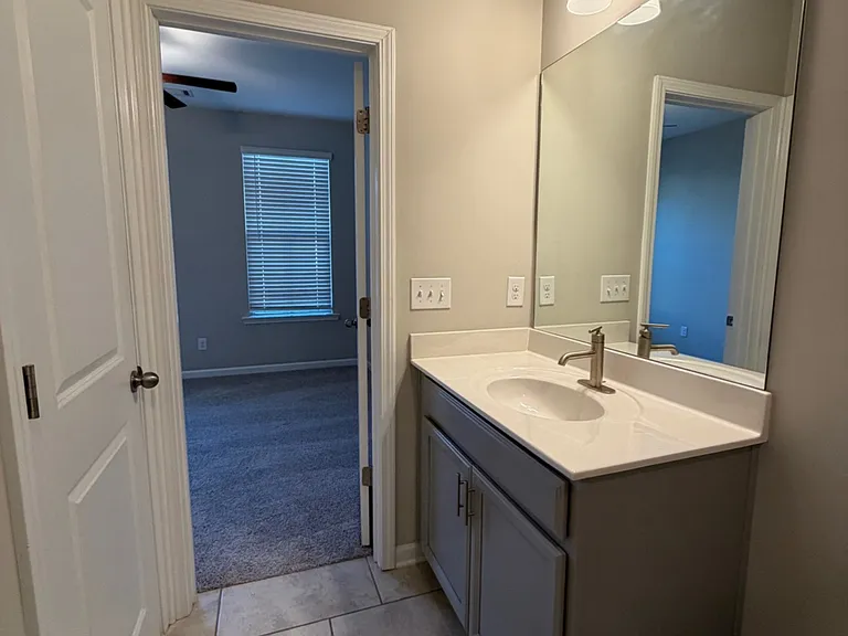2590 Morehead St — Photo 7