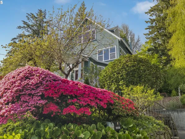 1369 SW Broadway Dr, Portland, OR 97201