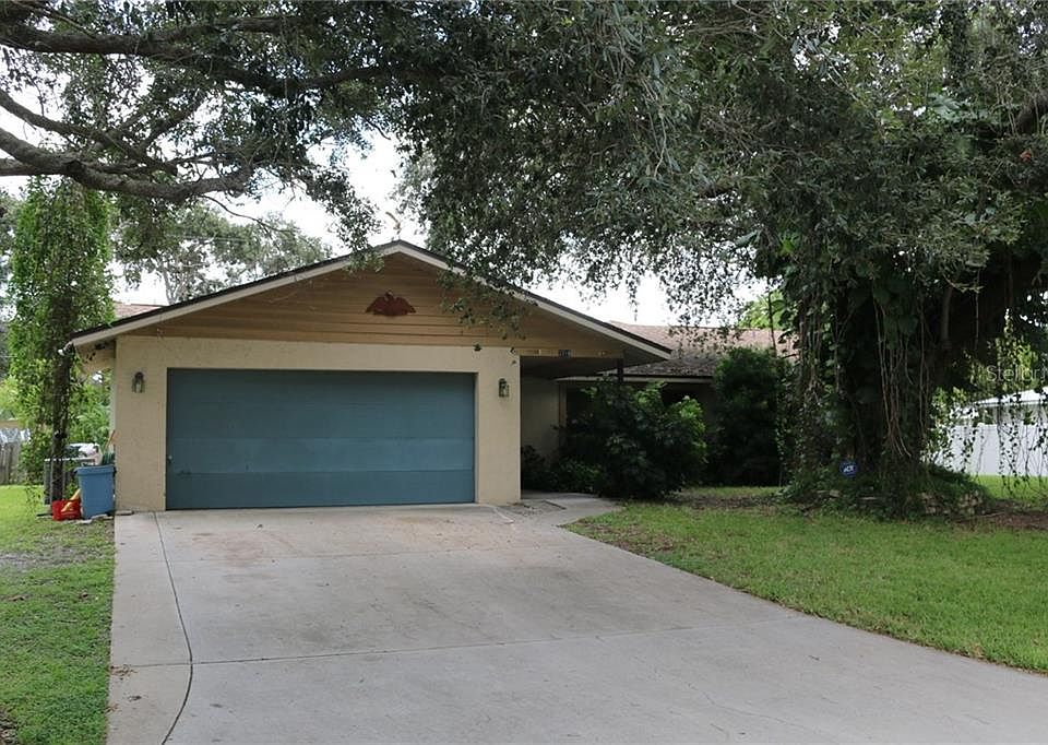 2nd image of 3718 Thornton Pl
