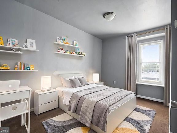 4th image of 6616 Woodland Ave #3
