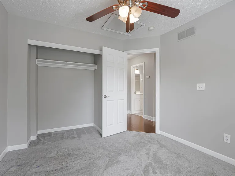 4392 Greensbury Dr — Photo 54
