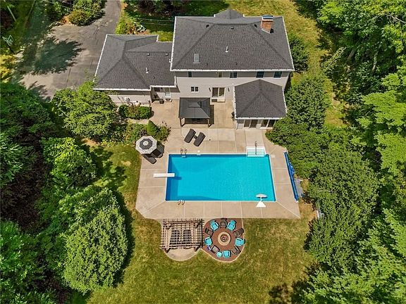 4th image of 208 Bates Trl