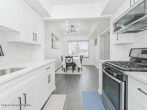 2nd image of 23 Wolkoff Ln