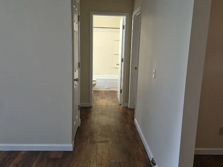 506 Hopwood St — Photo 12