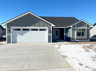 1309 Broce Bend, Dodge City, KS 67801