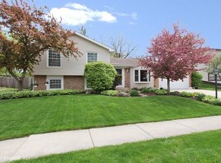 1065 Pheasant Ridge Dr, Lake Zurich, IL 60047