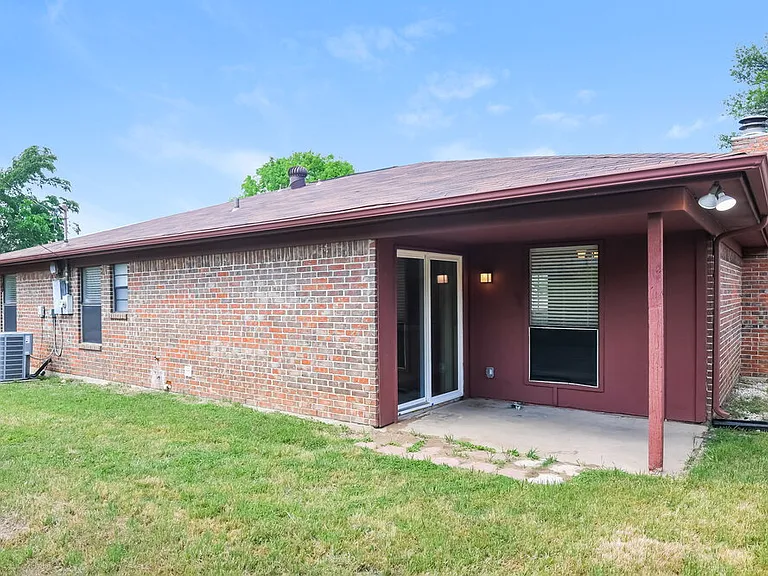 3741 Misty Meadow Dr — Photo 16