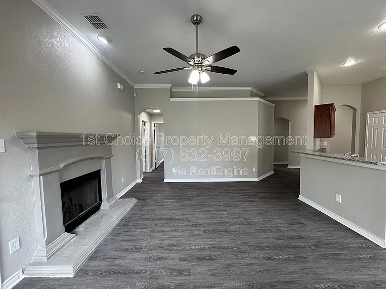 924 Marist Dr — Photo 11