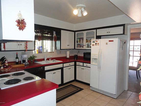 3rd image of 966 N Caribe Ave