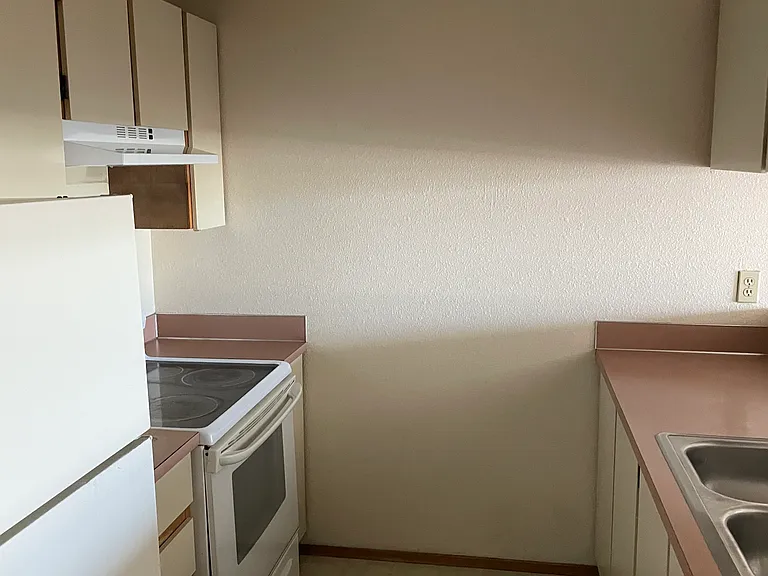 Ridgecrest Apartments — Photo 2