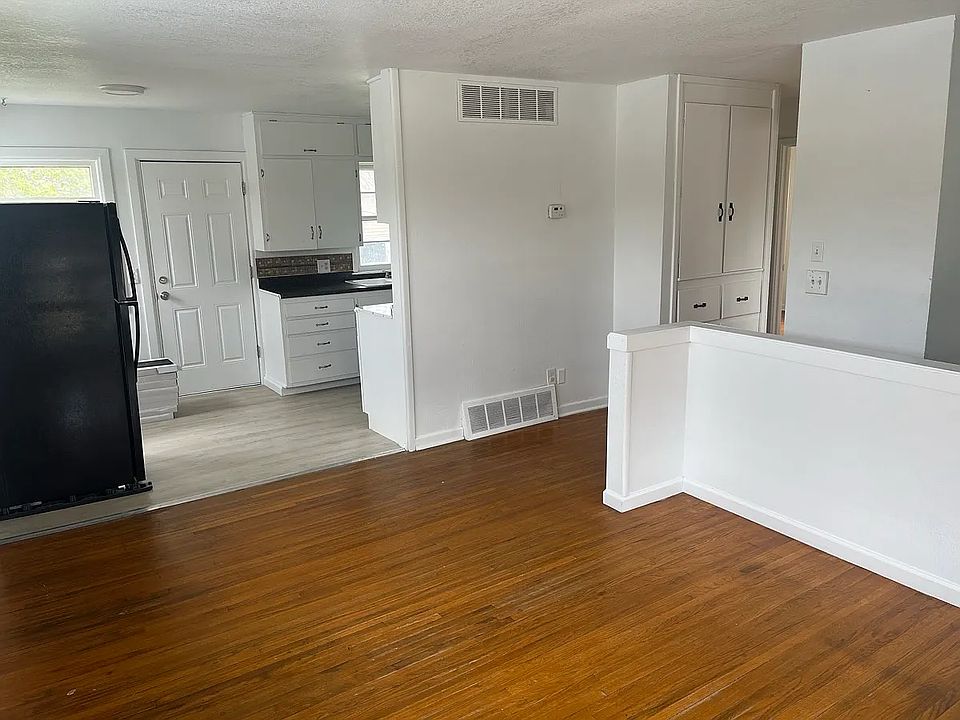2nd image of 2202 S Euclid St
