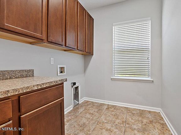 5th image of 169 WOODFIELD Lane