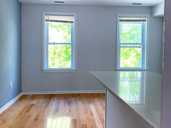 3rd image of 2216 Summer St Unit 2