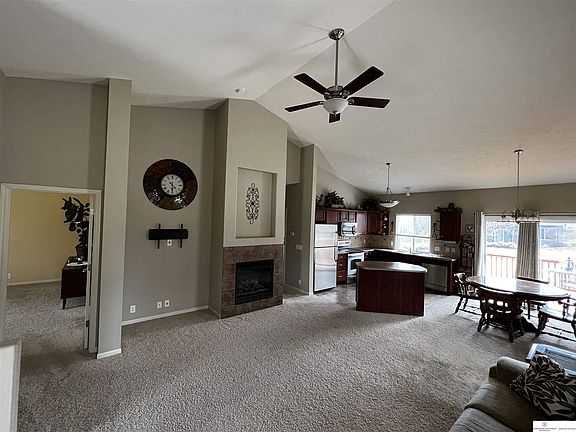 4th image of 14202 Huntington Ave