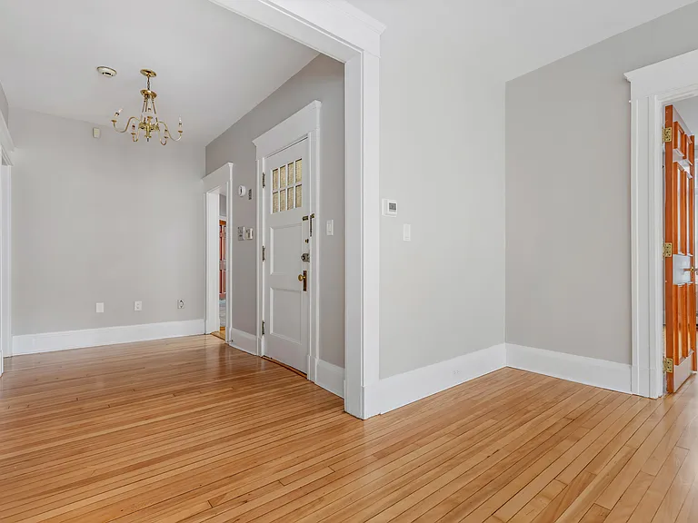 141 Longwood Ave #1 — Photo 23