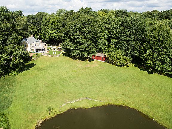 3rd image of 8 Nelson Ave