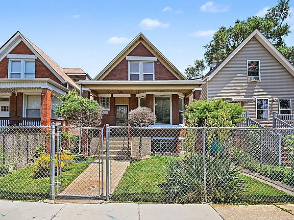 2nd image of 6621 S Oakley Ave