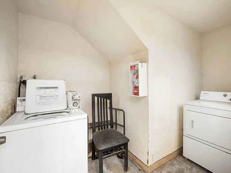 1004 E Garfield Ave — Photo 18