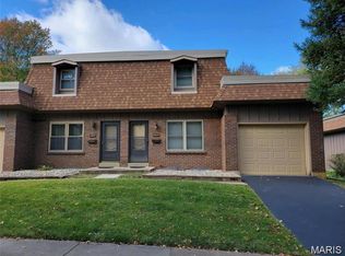 11829 Sologne Ct, Maryland Heights, MO