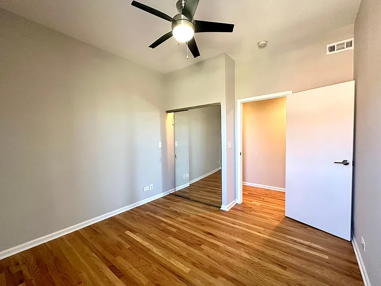 2801 W Logan Blvd #2R — Photo 11