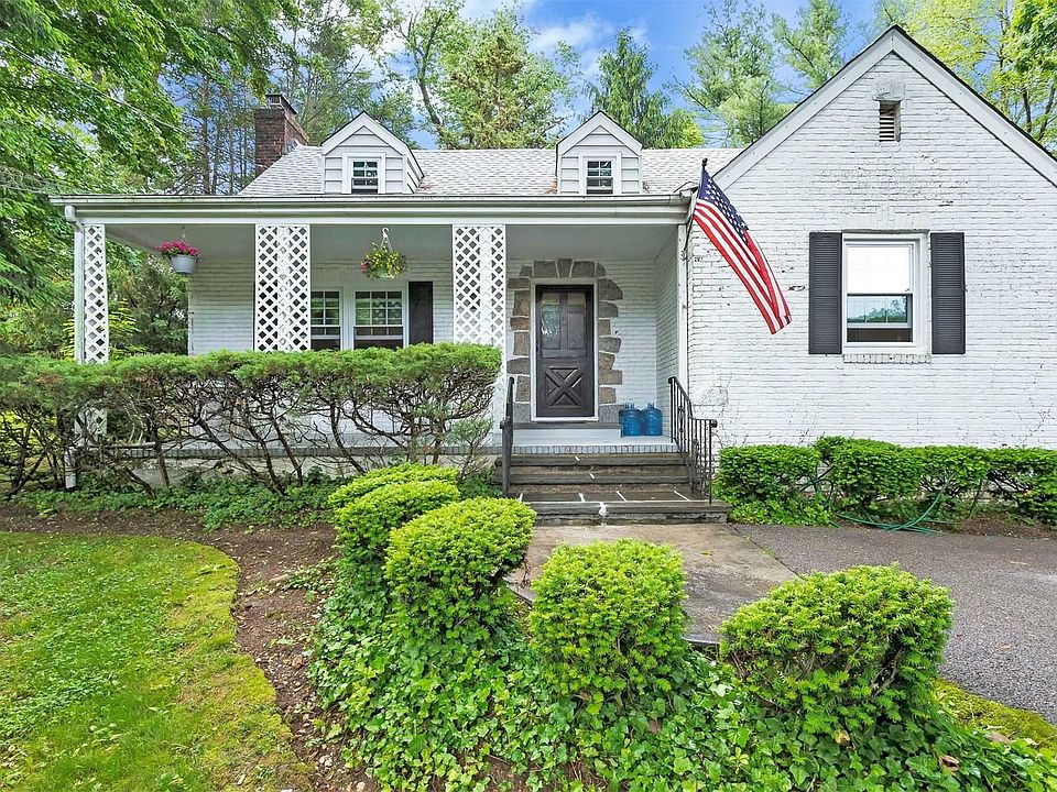 1st image of 50 Saint Andrews Ln