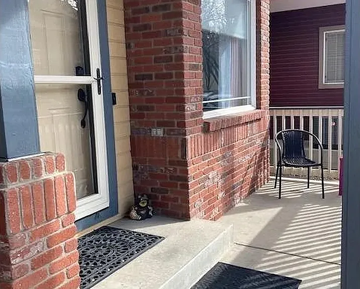818 S Terry St — Photo 2