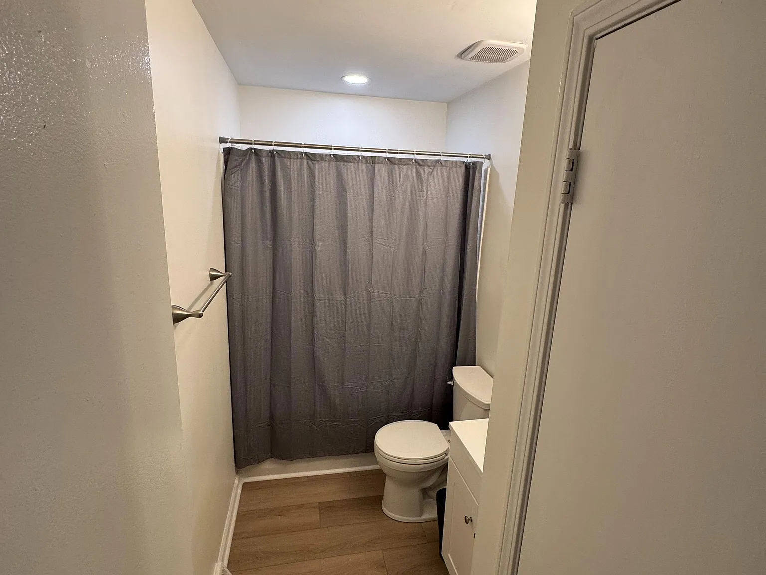 4 bed, 2.0 bath, 1632 sqft, $1,044 — Photo 2