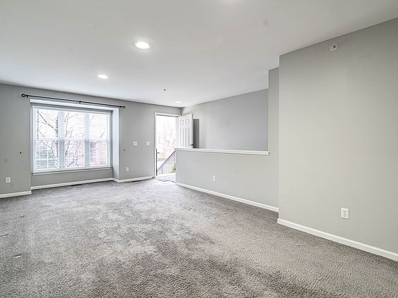 3rd image of 27893 Hopkins Dr #135