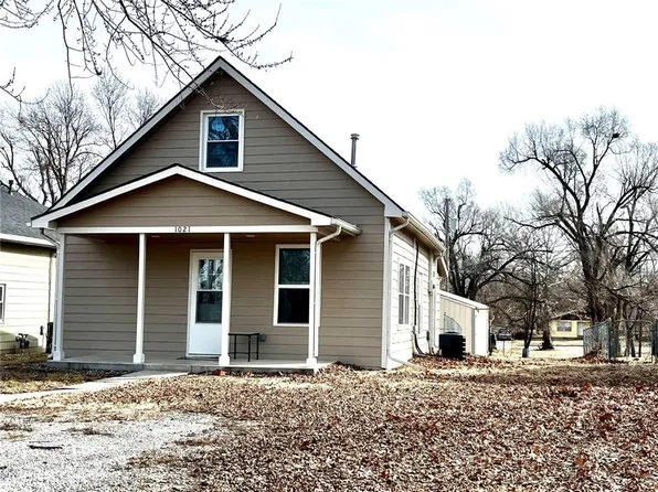 1021 N Poplar St, Ottawa, KS 66067